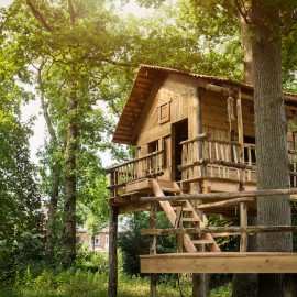 Boomhuttenbouwer Rob duurzaamhout 2 Boomhuttenbouwer Rob duurzaamhout 2