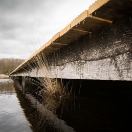 Van Vliet Kastanjehout houten fiets en wandelbrug Van Vliet Kastanjehout houten fiets en wandelbrug