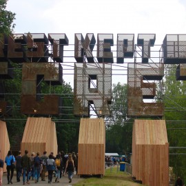 Duurzaamheid zit niet alleen in milieu, maar ook in relaties Duurzaamheid zit niet alleen in milieu, maar ook in relaties