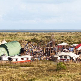 Duurzaamheid zit niet alleen in milieu, maar ook in relaties Duurzaamheid zit niet alleen in milieu, maar ook in relaties