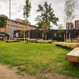 Duurzaamheid zit niet alleen in milieu, maar ook in relaties Duurzaamheid zit niet alleen in milieu, maar ook in relaties