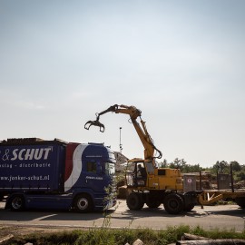 Jonker & Schut als logistiek partner van Van Vliet Duurzaamhout Jonker & Schut als logistiek partner van Van Vliet Duurzaamhout