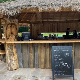 Realisering van Buiten bar "De Oehoe" Realisering van Buiten bar "De Oehoe"